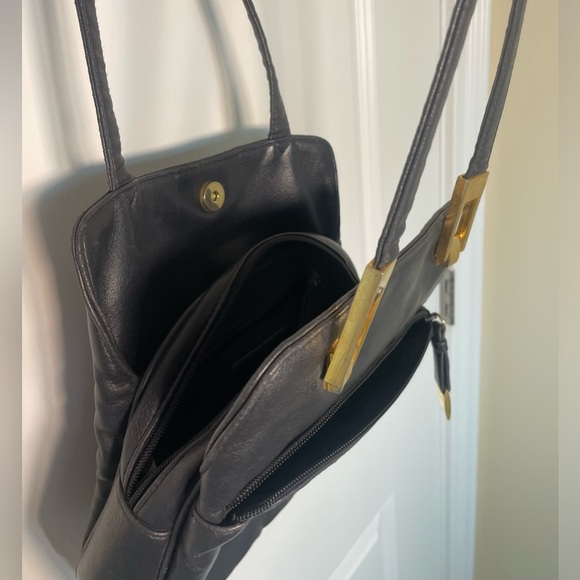 VINTAGE 80s 90s Tempo Design Black Leather Bag Gold Hinge Hardware - Picture 9 of 15